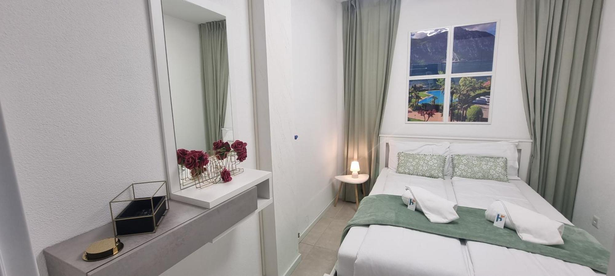 Relax-Lugano Lake Bissone Εξωτερικό φωτογραφία